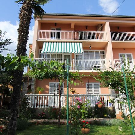 Apartmani Roje Свети свети Филип и Яков Екстериор снимка