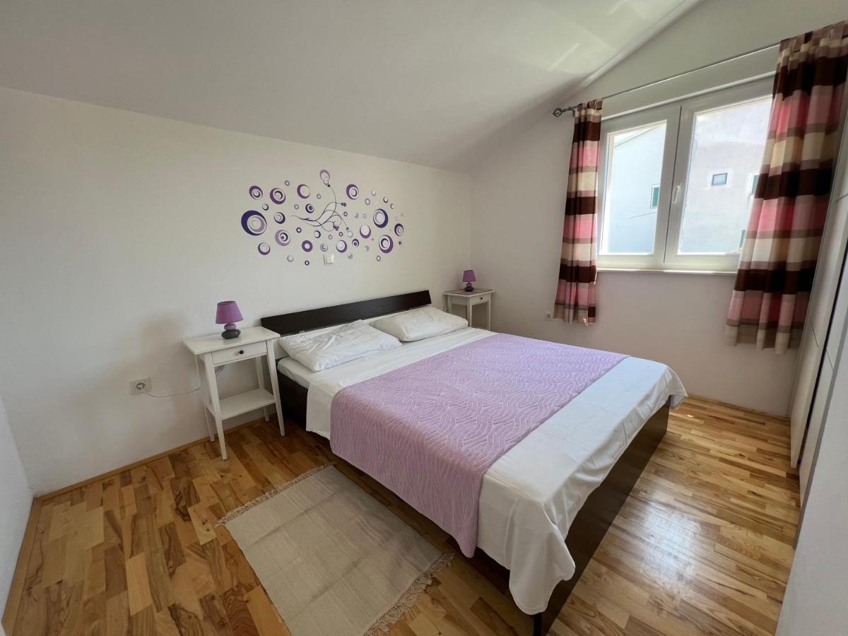 Apartmani Roje Свети свети Филип и Яков Екстериор снимка